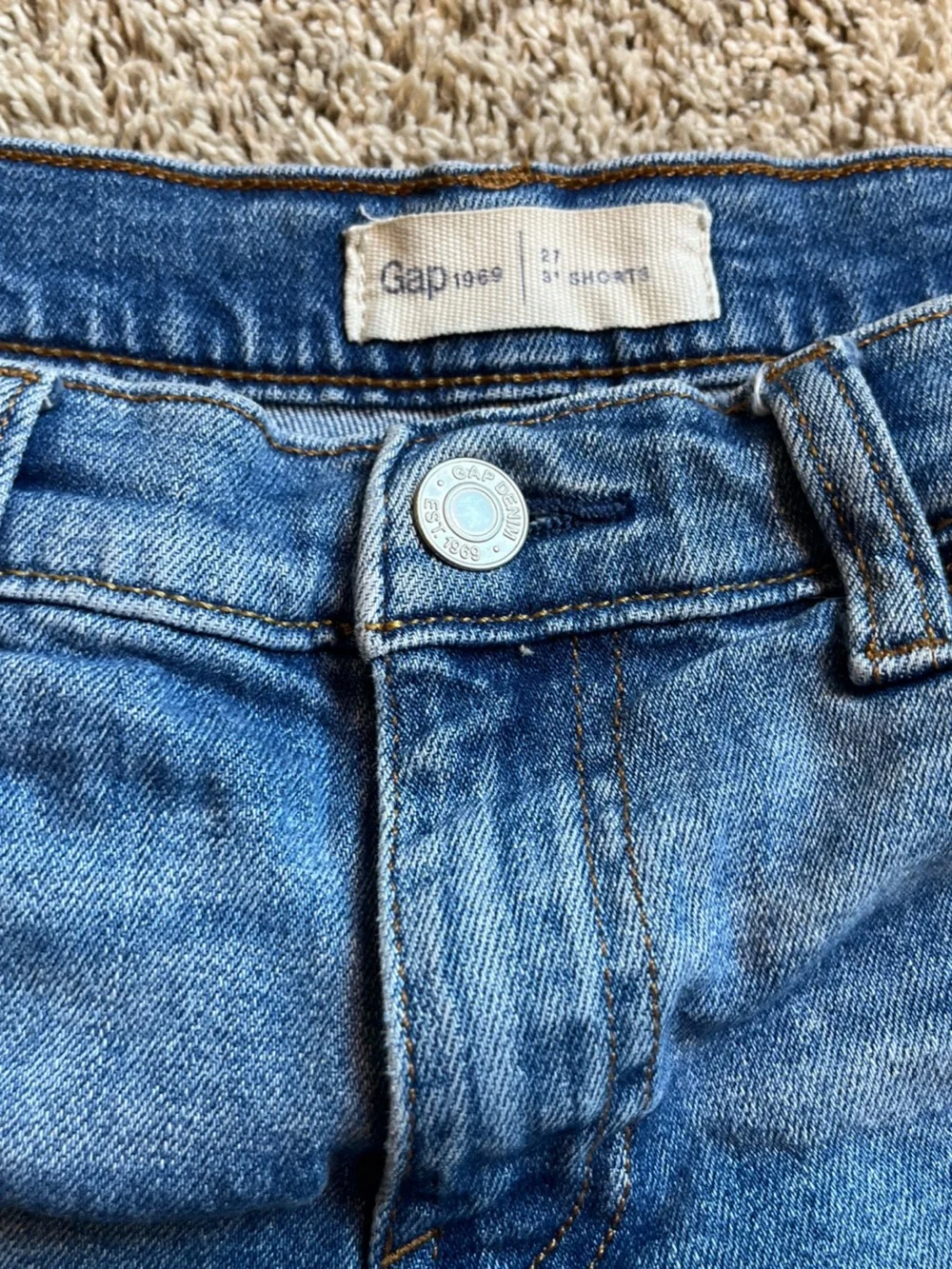 Woman’s Gap 1969 3”Cut Off Denim Shorts